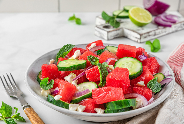 Салат из дыни и арбуза Летняя сиеста - свежесть и вкус летней жары